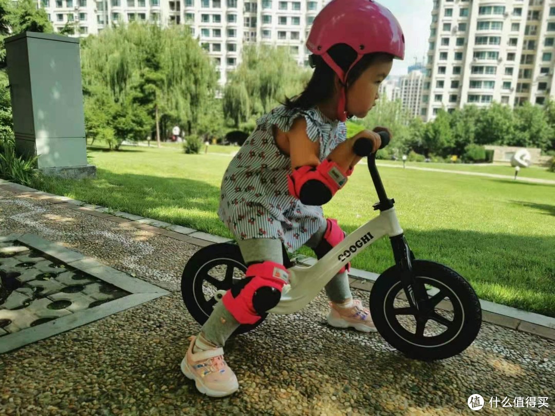 运动启蒙黄金期，如何挑选适合孩子的平衡车