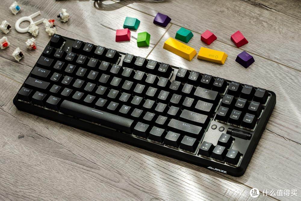 黑爵K870T机械键盘评测：DIY键轴键帽办公游戏都好用