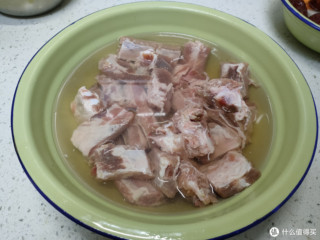 煮猪肉炖排骨时，牢记“4不放”，汤鲜味美无腥味，肉香十足