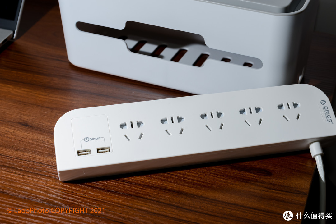告别脏乱，美化桌面的Orico 智能充电插线板