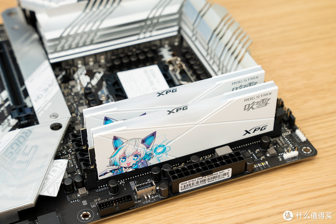 威刚 XPG 龙耀 D50 华硕吹雪联名内存 DDR4 3600MHz 8GB x 2 开箱分享