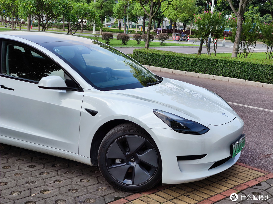 特斯拉model3分享：家用车不建议，但能取悦自己！