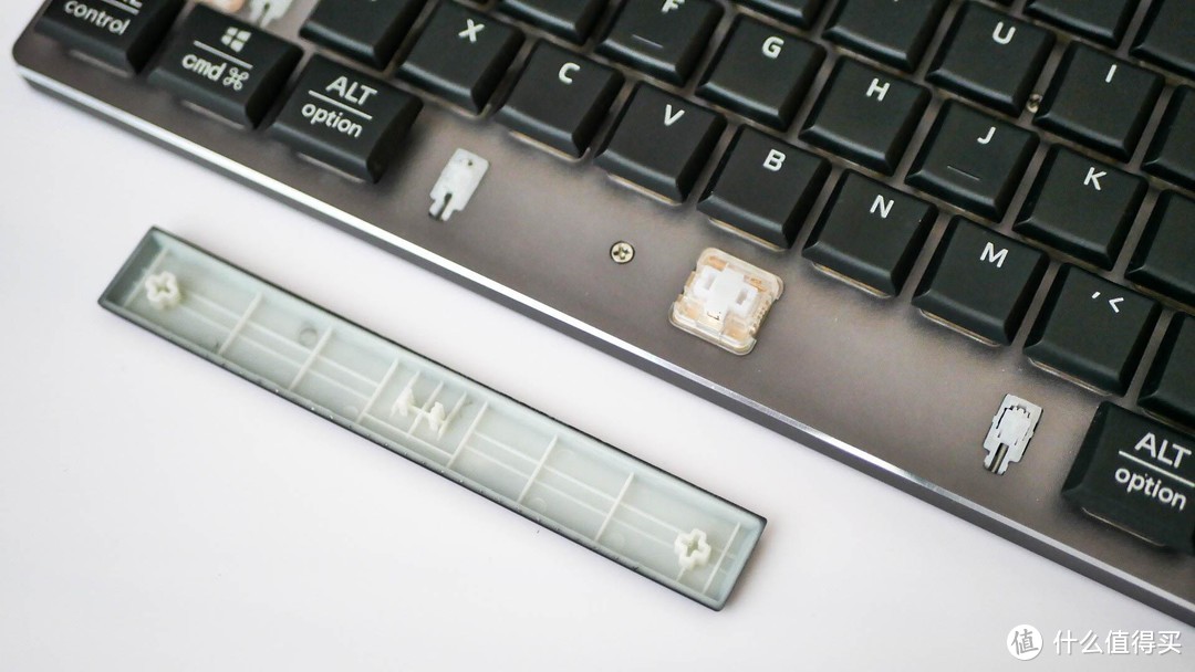 金属质感，全能矮轴：狼蛛F2090超薄无线机械键盘体验