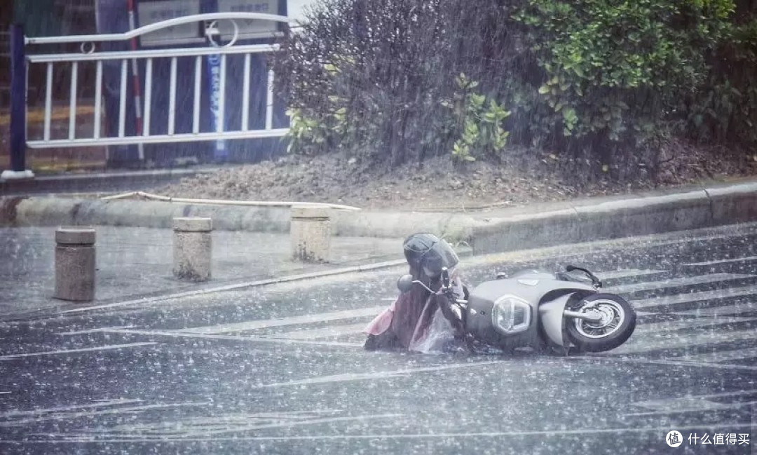 电动车被雨淋过之后应该如何保养 电商电动车爆款推荐_什么值得买