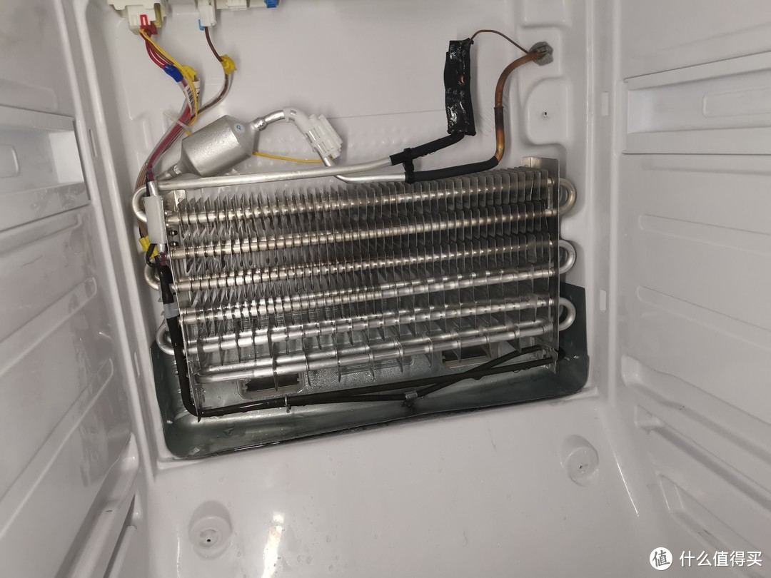 三星冰箱BCD 265 冷冻室底盘结冰的解决