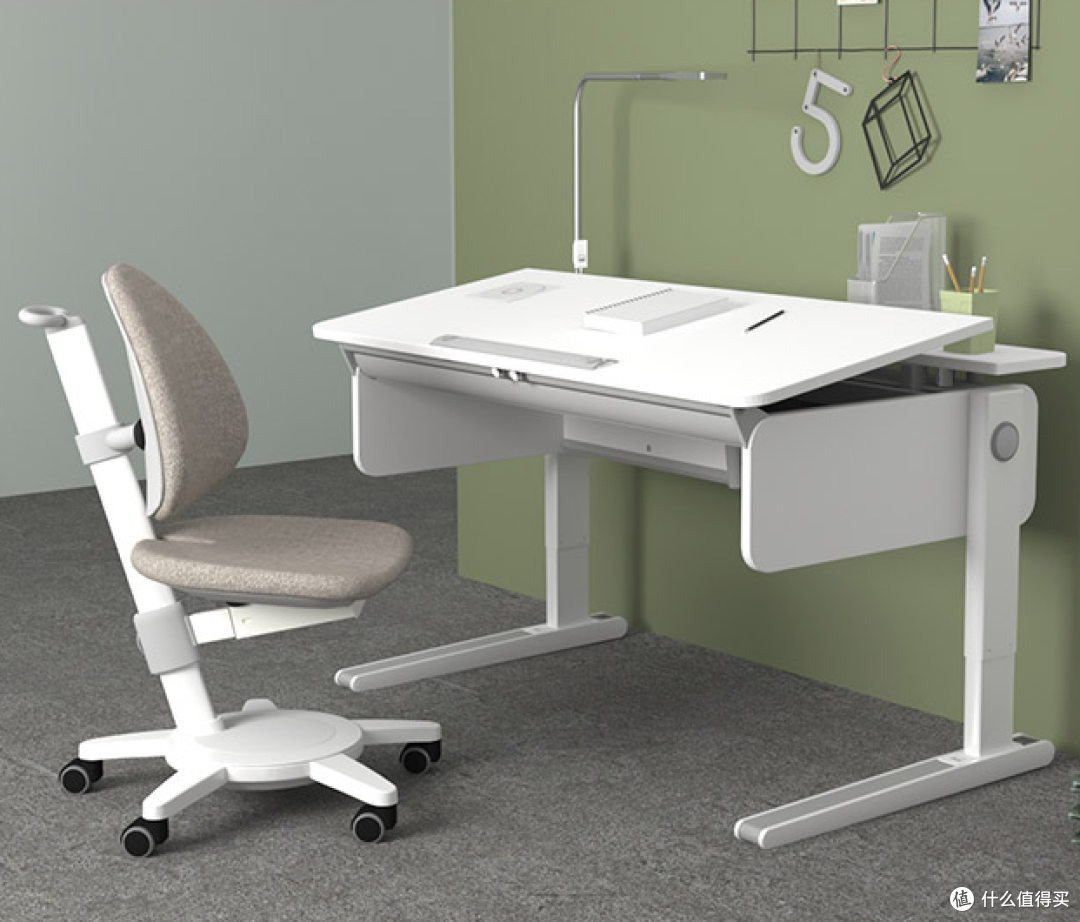 2021年儿童学习桌椅推荐+选购攻略，学习桌椅有必要买吗？20款热门学习桌点评分析