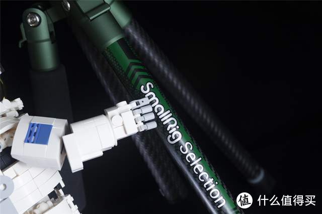 轻量便携 稳定可靠 —— 斯莫格乐选轻型碳纤维三脚架UT10