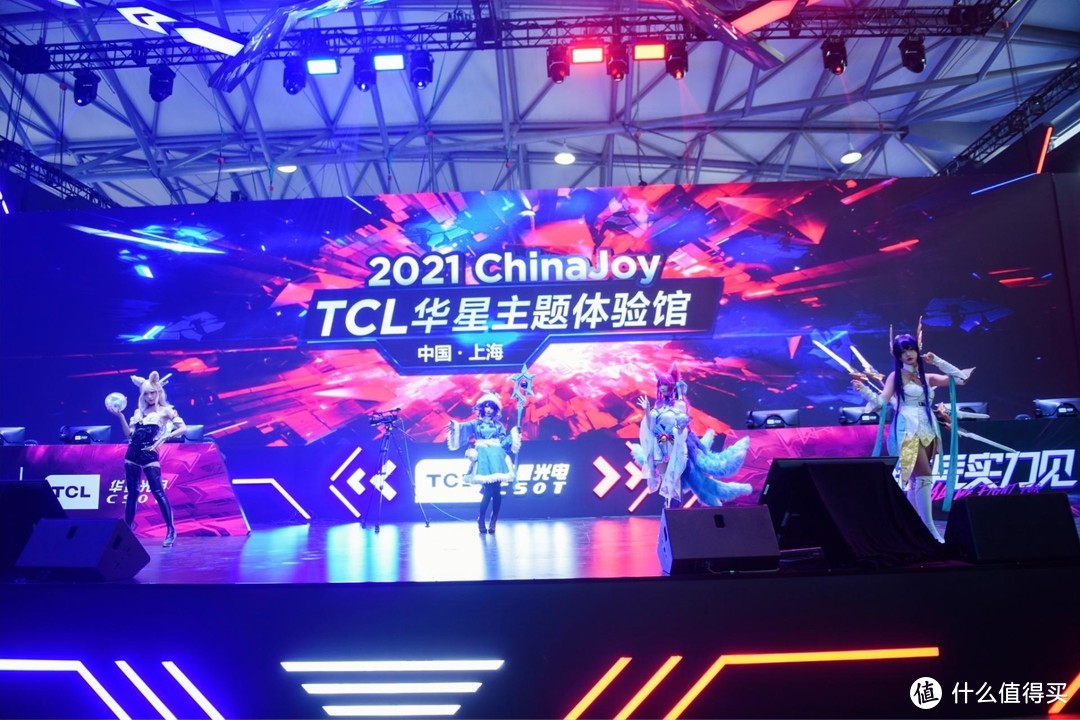 2021年ChinaJoy近距离品鉴 - TCL 98英寸IMAX 巨幕智屏 Q6E深度解析