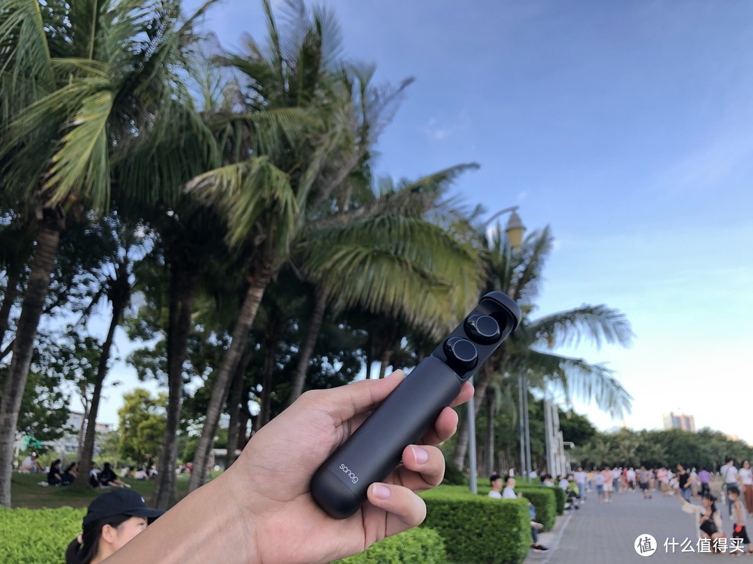 潮男出街必备！这款耳机的打开方式，你一定没见过