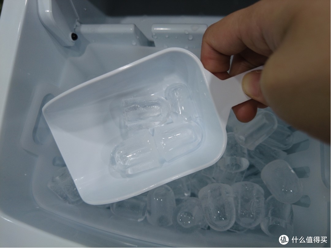 炎炎夏日，买个家用制冰机享受“冰凉”的小确幸