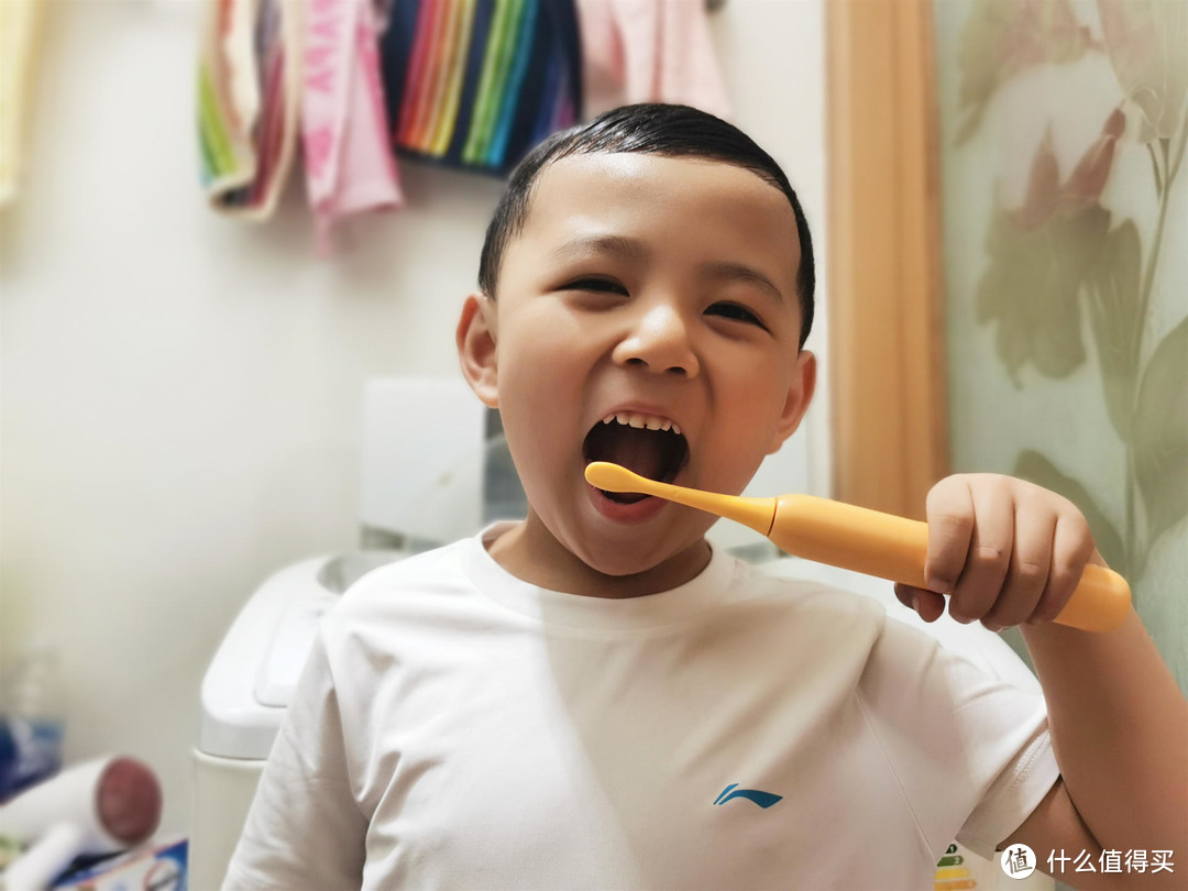 销量3000万的combo儿童牙刷评测，儿子3天就喜欢上了刷牙