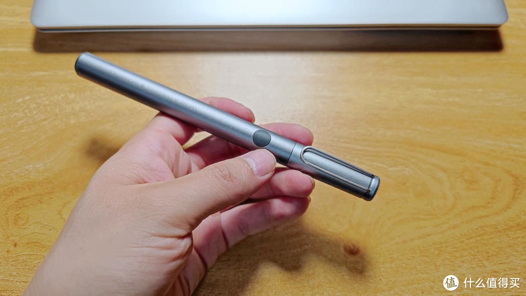 简单好用的钻孔工具！WOWSTICK 迷你锂电电钻笔，圆了童年的玩具梦