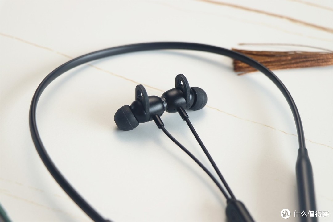 没有短板的颈挂式蓝牙耳机：HIFIMAN（海菲曼）BW400体验评测