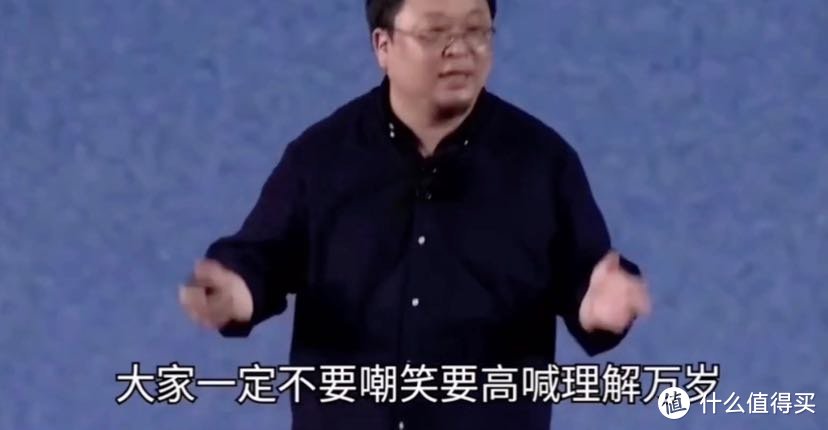 【开箱】可能是东半球最好的绝版背夹电池，锤子t1配件无缝连接的快感