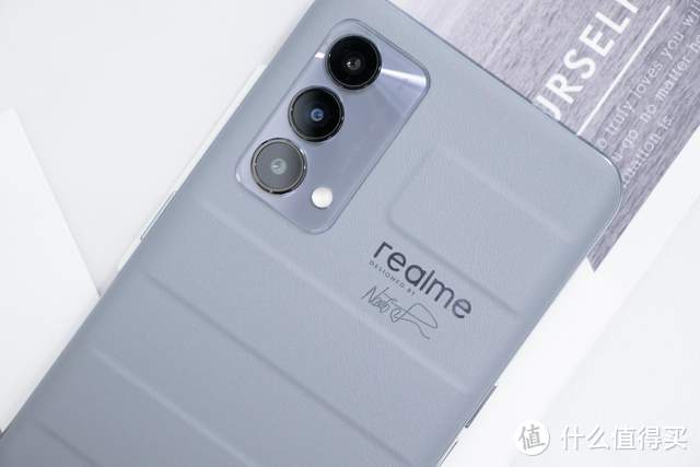 realme 真我GT 大师版：跟我玩质价比，你们玩不过我的