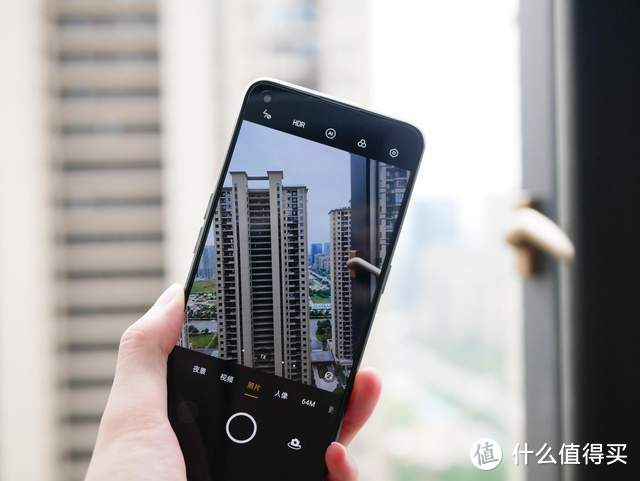 realme 真我GT 大师版：跟我玩质价比，你们玩不过我的