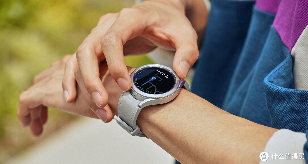 三星发布Galaxy Watch4系列智能手表，更快的处理器、全方位身体监测、运行Wear OS系统