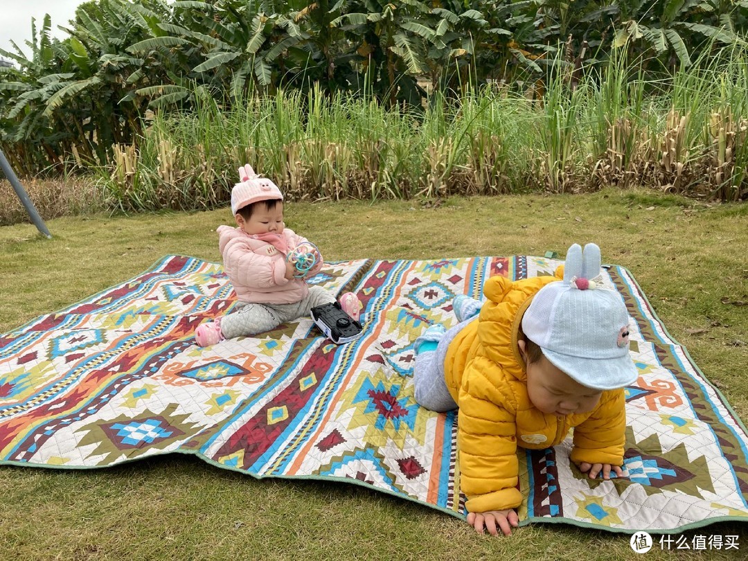 婴儿推车、婴儿背架、野餐垫、俄罗斯方块气垫、奶爸背包—新手奶爸带娃一起嗨