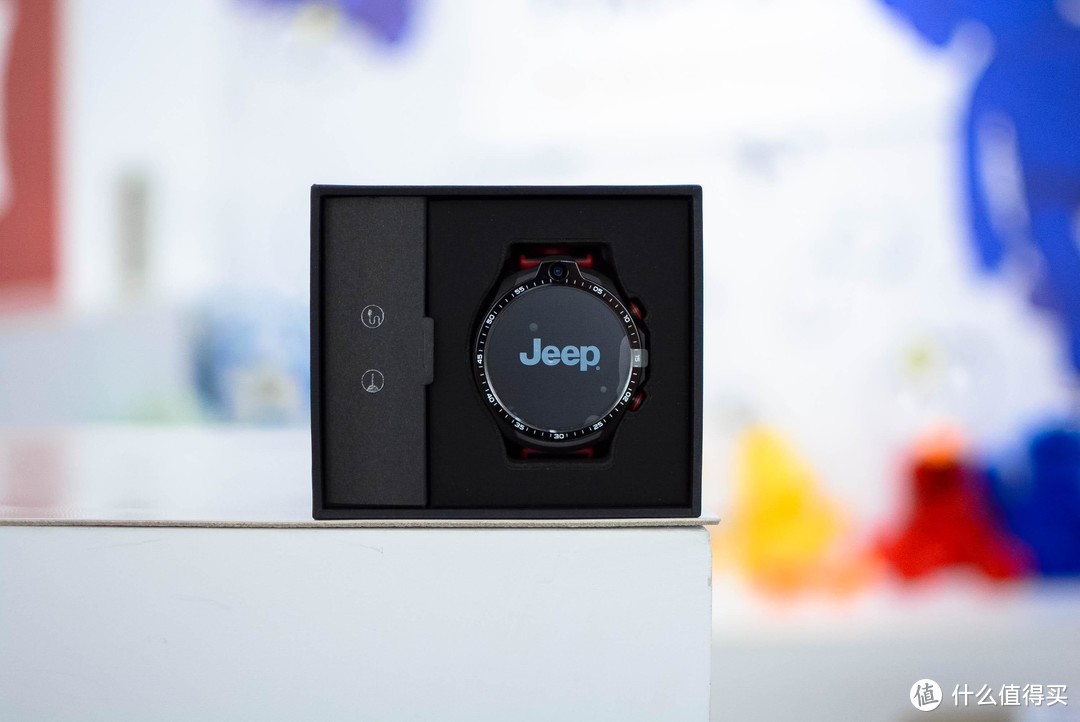 智能手表还能玩游戏看视频？Jeep 黑骑士荣耀版评测，就是个迷你手机