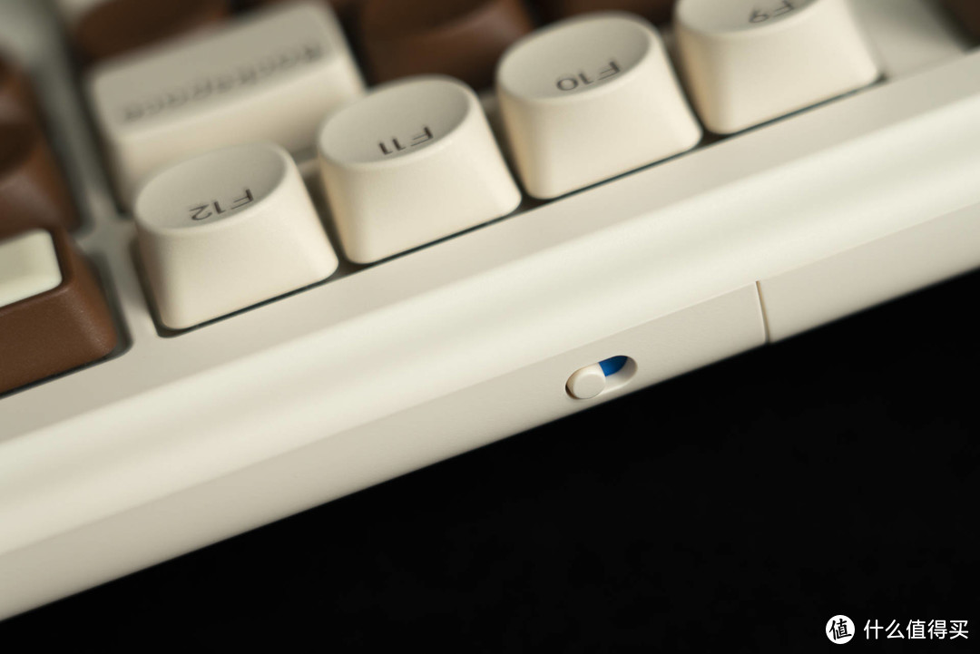 七夕将至，ikbc打造歌帝梵联名款无线机械键盘送给最爱的人！