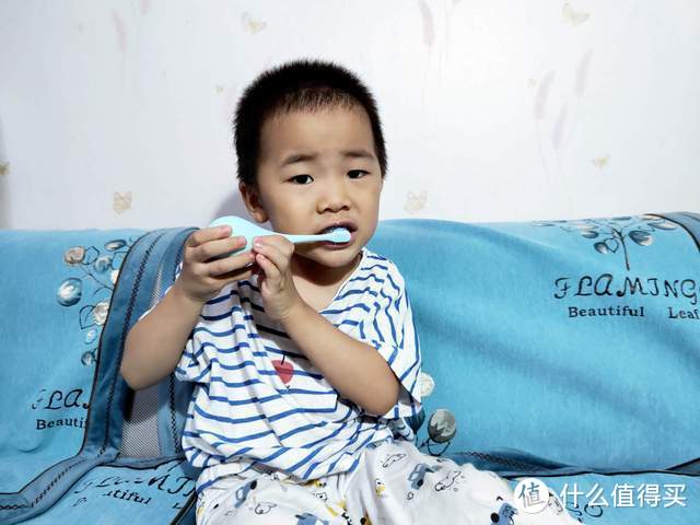 儿童电动牙刷如何选？这两款让孩子刷出小白牙！