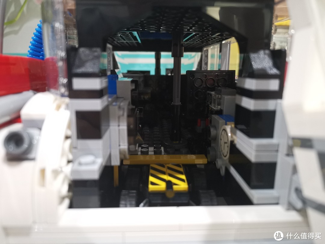 享受视觉和感官的乐趣 LEGO 10274 捉鬼敢死队 ECTO-1捉鬼车 评测