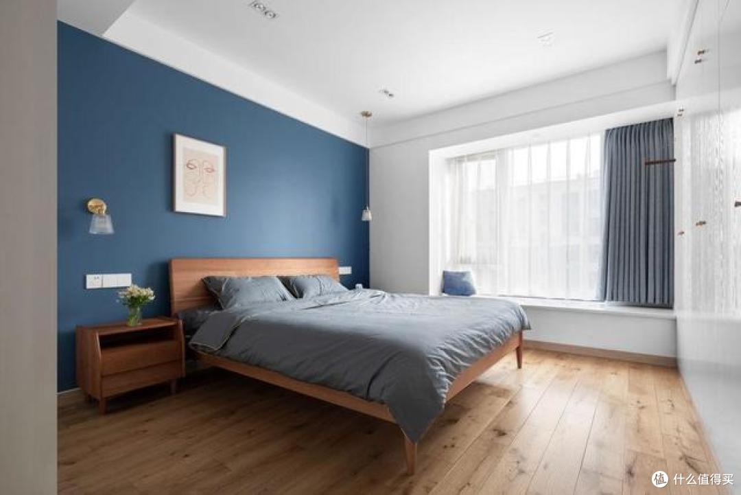 再买房,我一定学他家坚持去电视墙化,卧室书房合二为一,太实用了