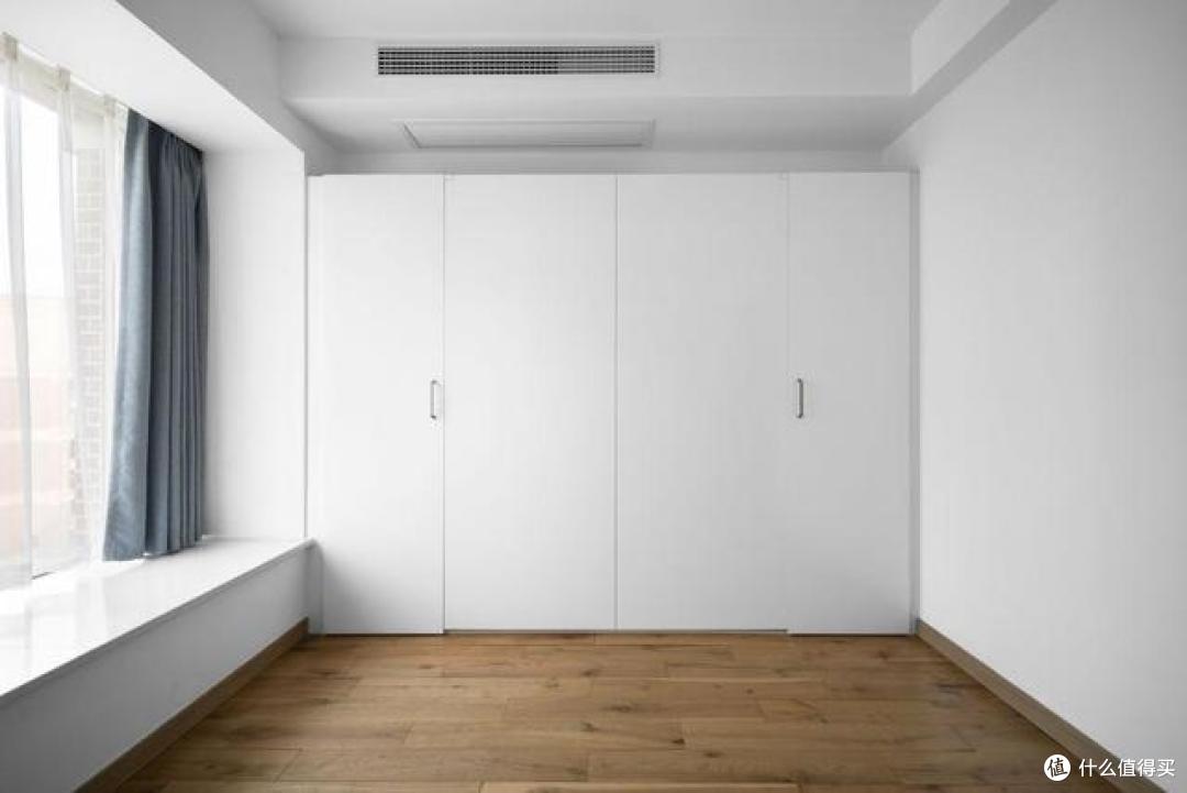 再买房,我一定学他家坚持去电视墙化,卧室书房合二为一,太实用了