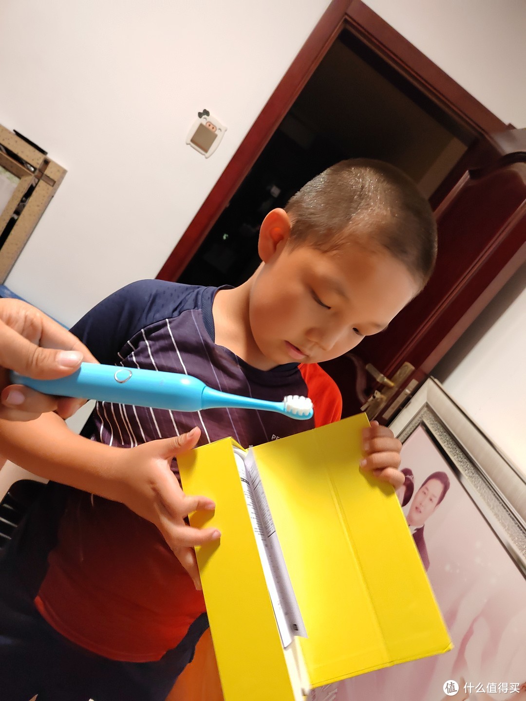 小孩子能不能用电动牙刷？我儿子6岁，用一次就后悔了