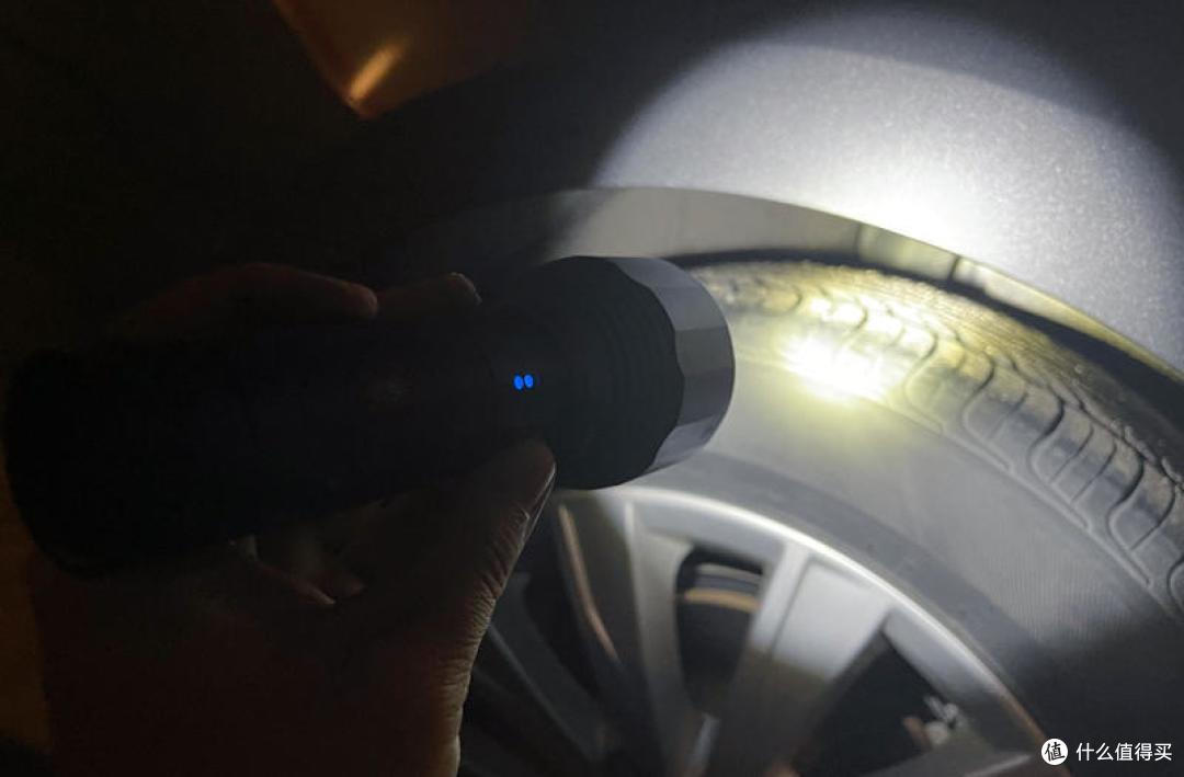 性价比高到惨烈，极低的价格，极高的效率-纳拓户外强光手电