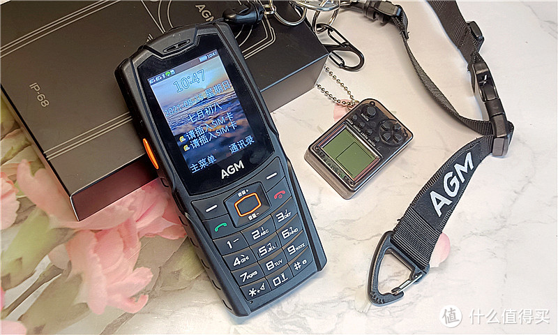 三防手机、炫彩灯光，三网4G、双卡双待——AGM M6功能机测评