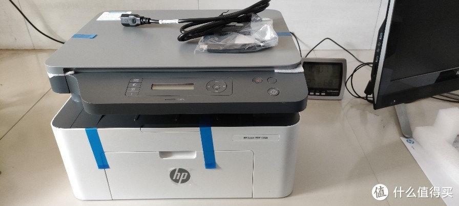 惠普136a黑白激光打印机开箱