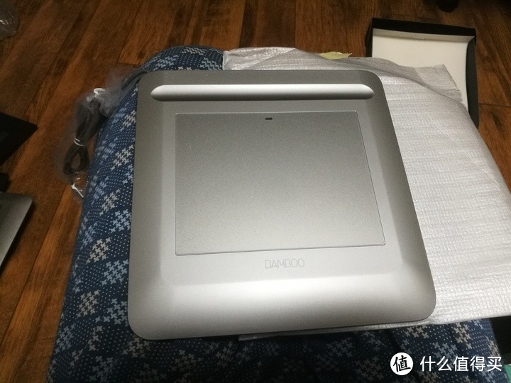 65块钱的WACOM BAMBOO ONE CTF430数位板开箱测评