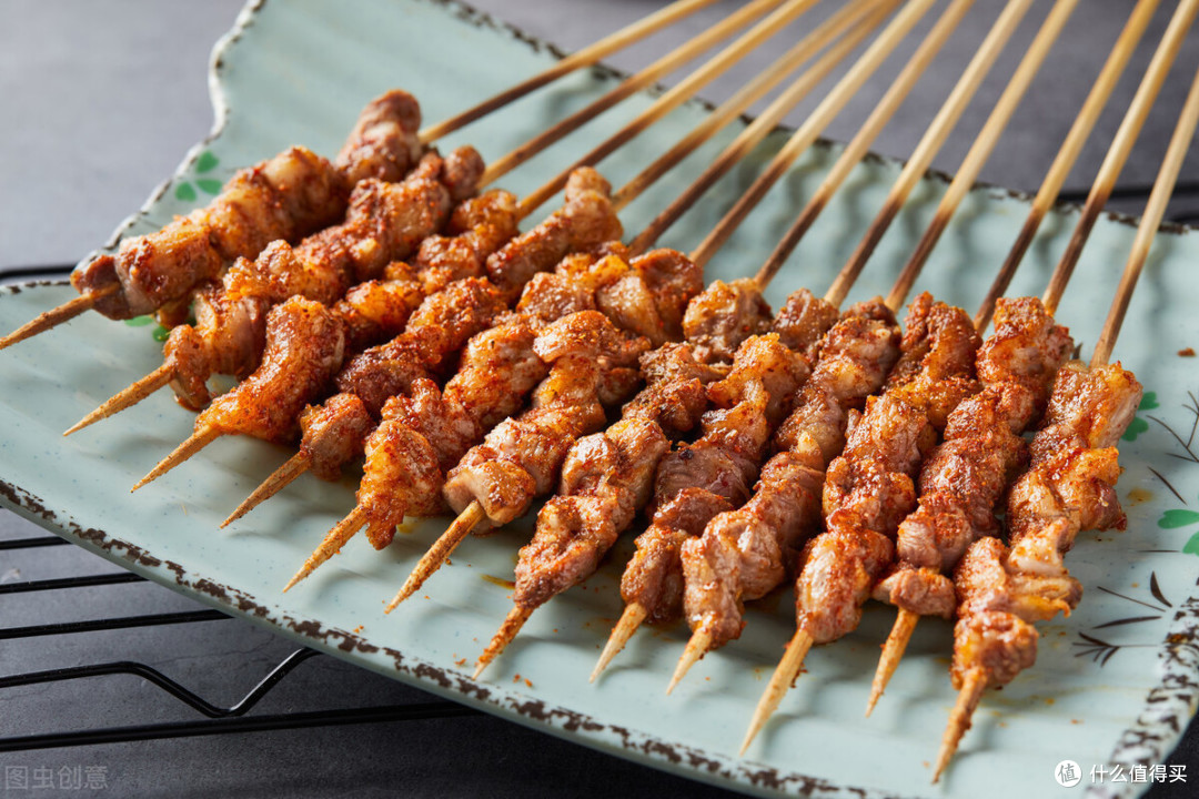 吃烧烤时,这几种肉最容易作假,很多人都爱吃,内行人却很少点
