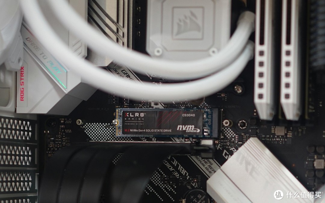 体验PCIe 4.0固态，超值装机首选PNY XLR8 CS3040 2T SSD！