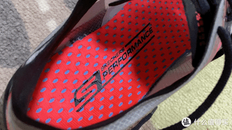 从4分配到8分配，Skechers飞客是更适合大众的碳板跑鞋
