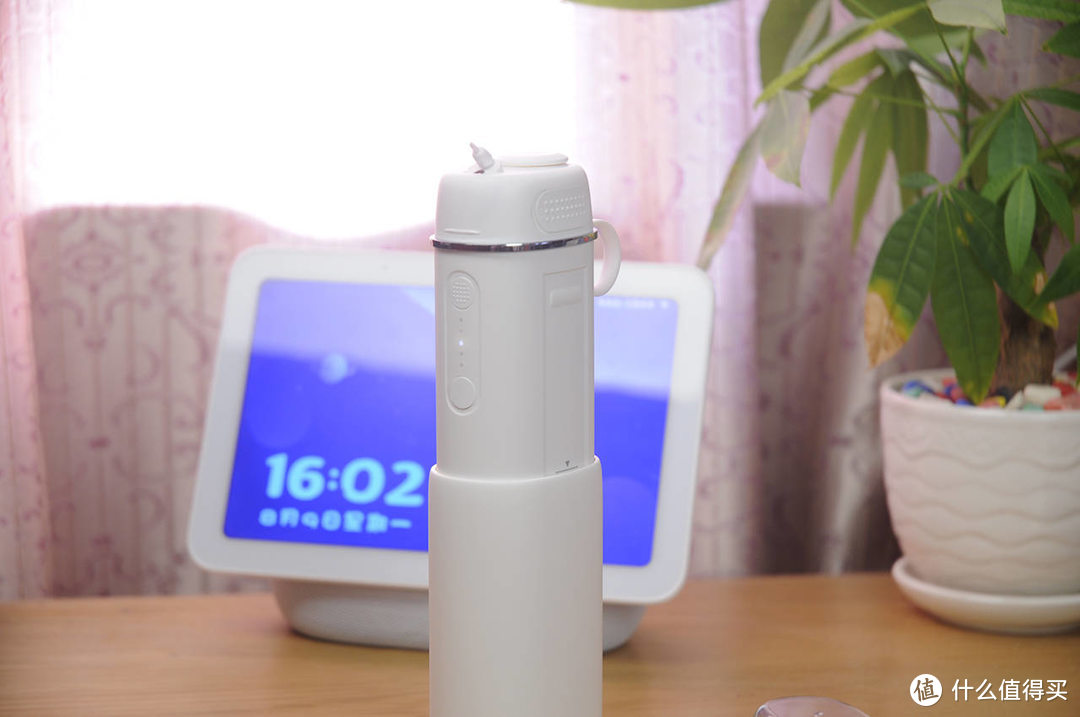 素诺C3 Pro 便携性还带可视化，这款冲牙器的设计很超前 