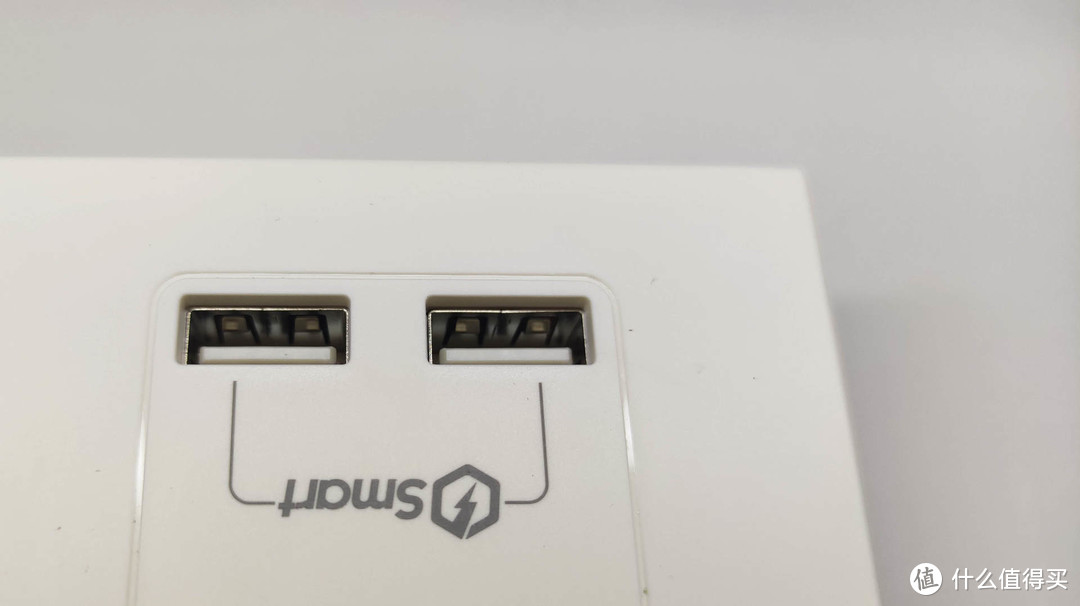 充电线与桌面整洁之间的“博弈”——ORICO智能USB收纳盒排插测评