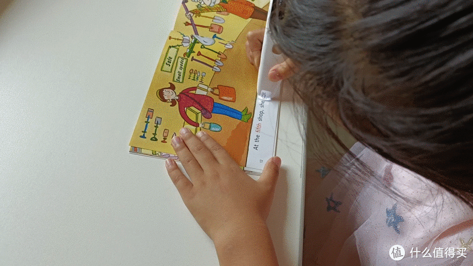 开学三年级，孩子用奇布奇布词典笔先把双语绘本学了一遍（带书籍分享）