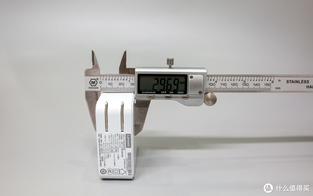 用料扎实，双C口满血输出——联想小新CC100W氮化镓充电器评测