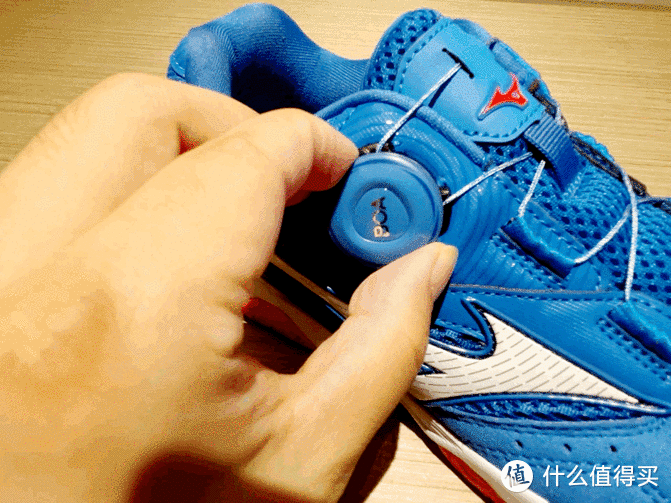 贴地飞行：MIZUNO WAVE MEDAL SP4专业乒乓球鞋