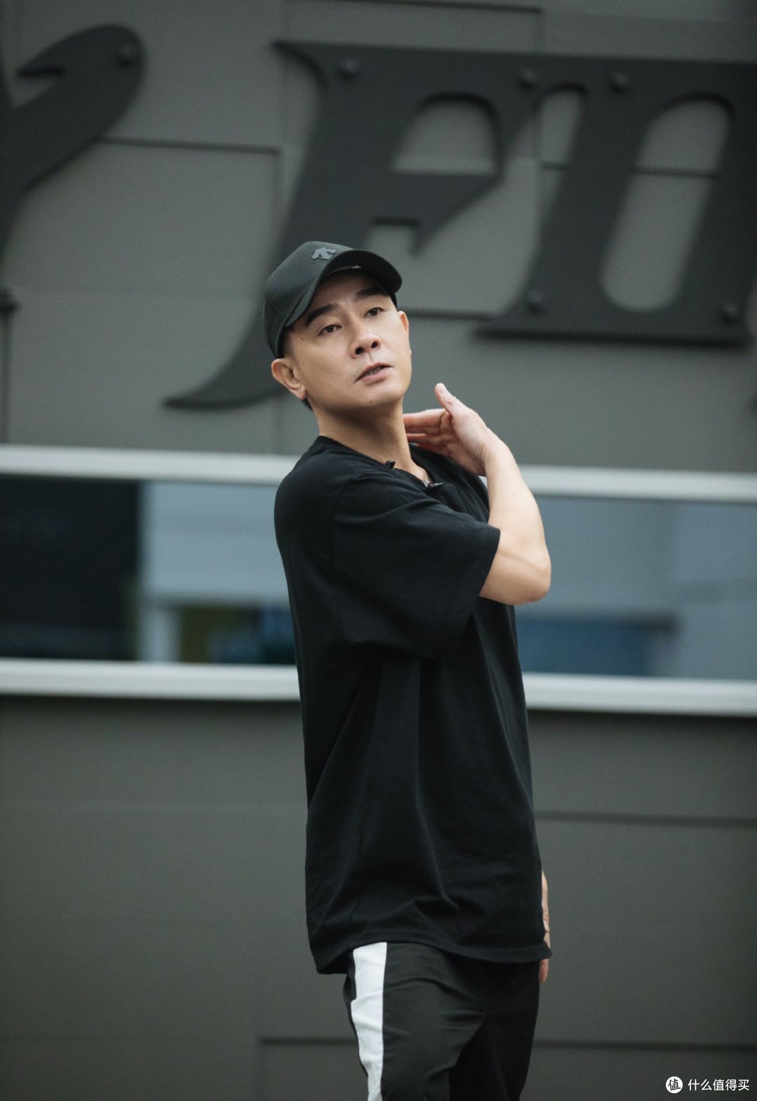 大湾区五人组太上头有古惑仔内味了顺便港风潮男穿搭了解一下