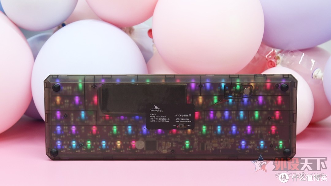 摩豹Darmoshark K5无线双模机械键盘：颜值逆天，手感极佳