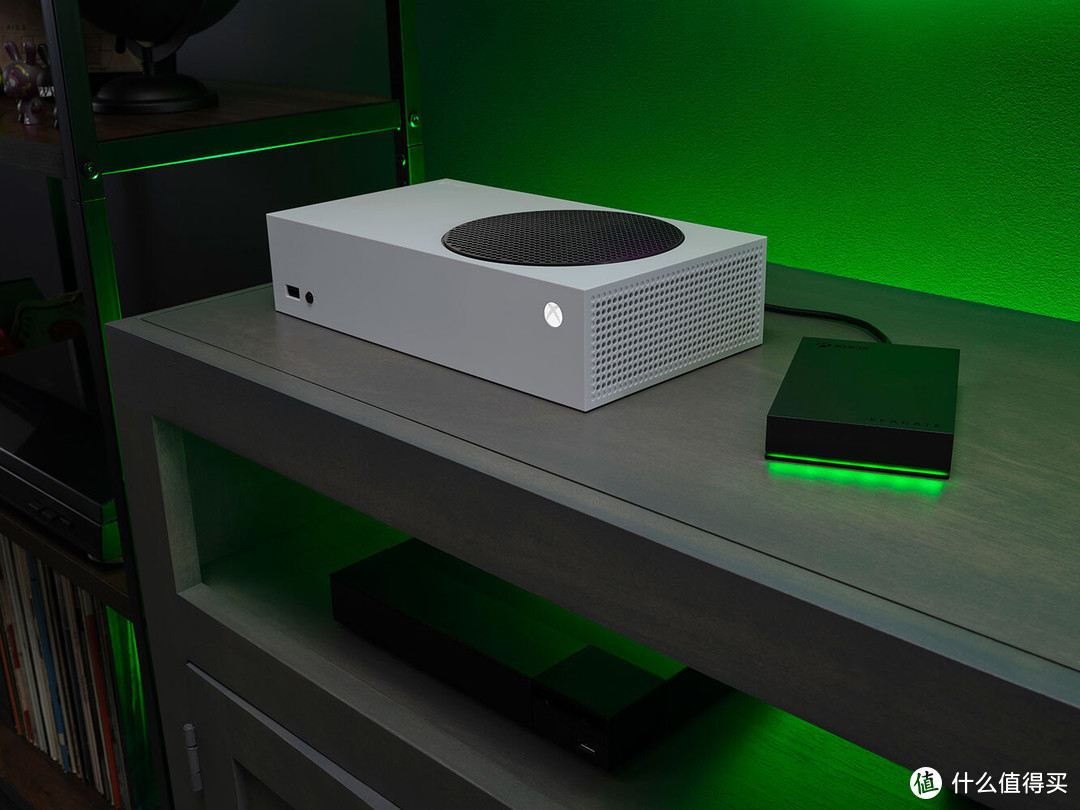 希捷 发布多款 Xbox 外接硬盘，还有《光环无限》特别版