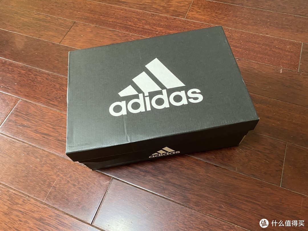 实惠百搭低调的adidas GALAXY 4