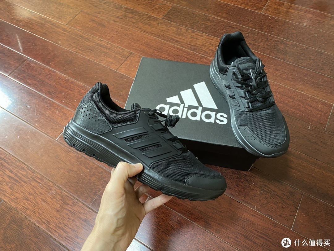 实惠百搭低调的adidas GALAXY 4