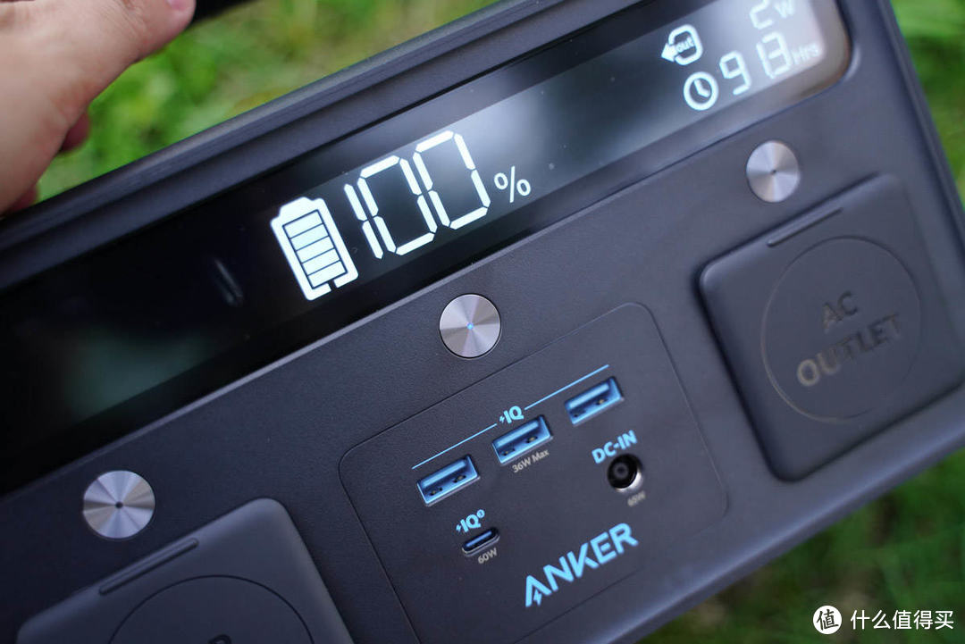 Anker安克新款便携移动小电霸测评：300W纯正弦波输出，7接口配置