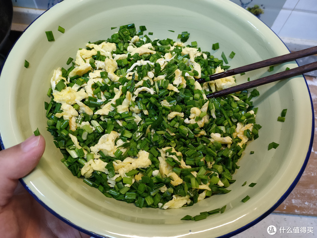 做韭菜馅饺子，调料别乱放，只加“两味料”，馅料鲜香特好吃