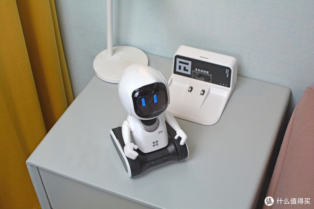 家里来了一位新成员，欢迎您：萤宝RK2 Pro儿童陪护机器人