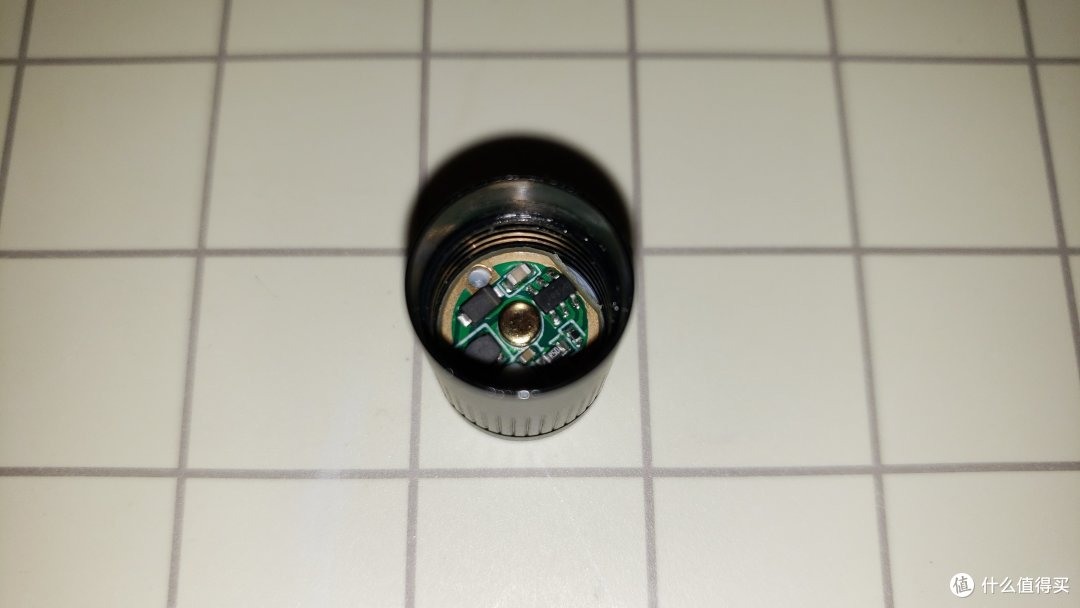 灯头内部